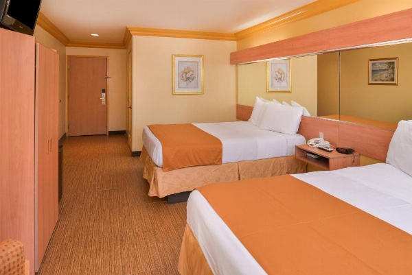 H3 Inn & Suites - LAX Airport - Los Angeles Main image
